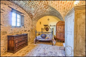 75a25977-17d4-45d0-8419-ef27fc47d014 75a25977-17d4-45d0-8419-ef27fc47d014