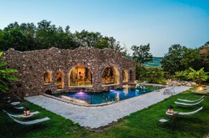 4d51da43-4348-479f-8f67-71b093290d9e 4d51da43-4348-479f-8f67-71b093290d9e