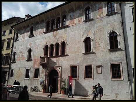 b2ecc8bf-a404-4a5d-aef0-3265bf012685 b2ecc8bf-a404-4a5d-aef0-3265bf012685