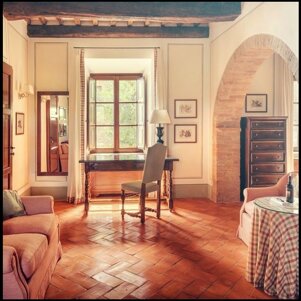 ff2c8103-4b05-43af-bc43-67246349d2f7 ff2c8103-4b05-43af-bc43-67246349d2f7