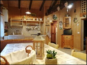 85ba683e-20e4-4977-86c7-438a0c42c7fe