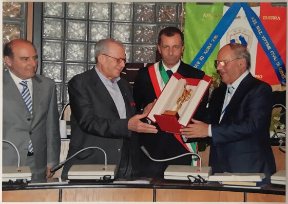 a65d778e-db62-4629-8042-e599997293ce a65d778e-db62-4629-8042-e599997293ce