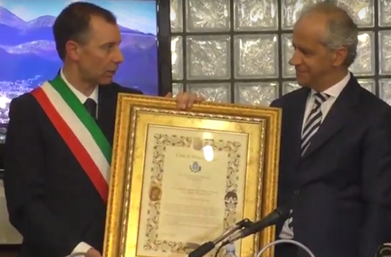 b1e6dee1-df33-446d-9e31-0538049f03f8 b1e6dee1-df33-446d-9e31-0538049f03f8