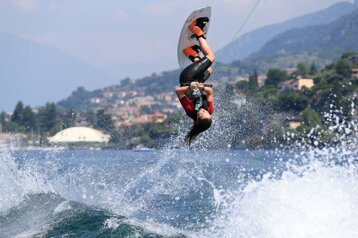 efe32738-0363-4436-9129-13ba270cc7a7 efe32738-0363-4436-9129-13ba270cc7a7