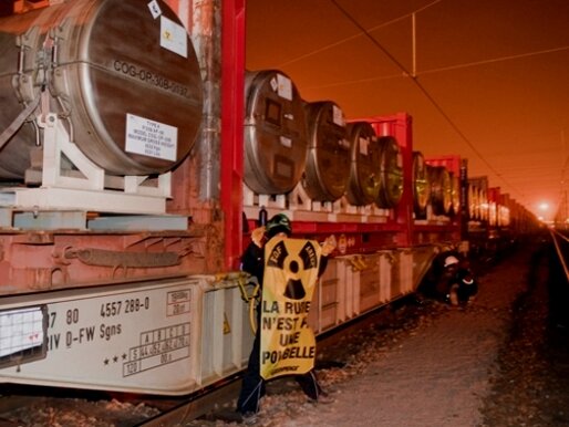 55962835-1521-45c1-98fa-a6b6394f571d