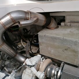 RISER REVOLVER 44 Riser inox su motori Cummins 550HP RISER REVOLVER 44 Riser inox su motori Cummins 550HP