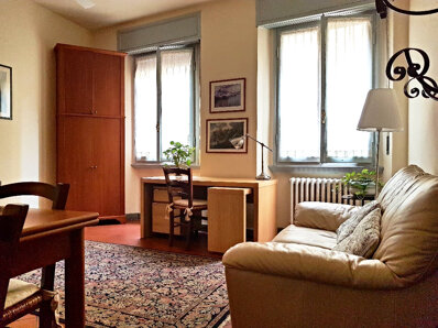 15f4e1e287b54e3b9aa55c24b6e8576d