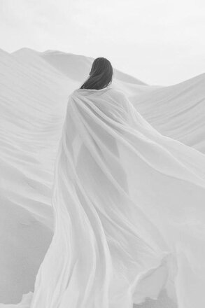 the rise of quiet luxury in fragrance_ 5 perfumes that exude effortless elegance — curated.jpeg the rise of quiet luxury in fragrance_ 5 perfumes that exude effortless elegance — curated.jpeg