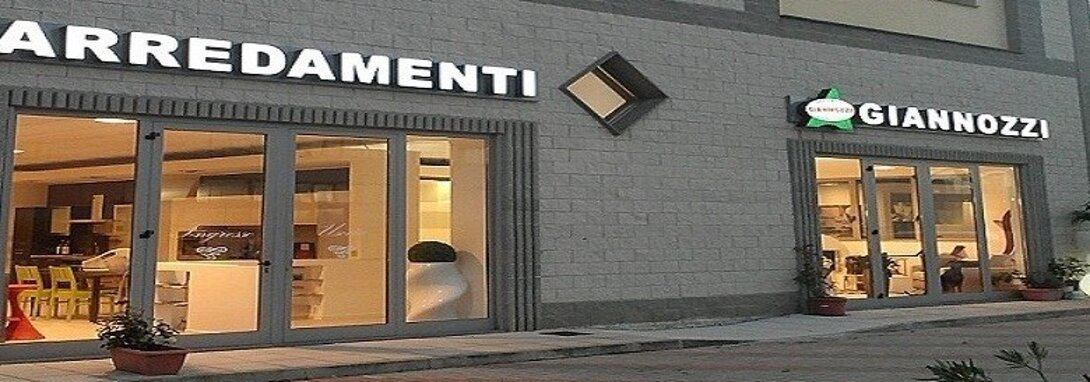 2 esterno negozio foto home page1b.jpeg