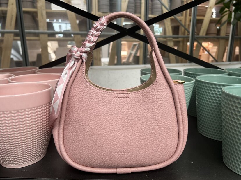 08d4e40f-4493-4c86-9d79-37f322f153e6