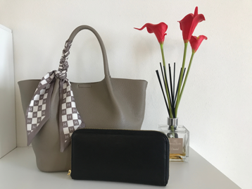 9d49c7a4-fa79-4ef4-8442-7d926cac3df2