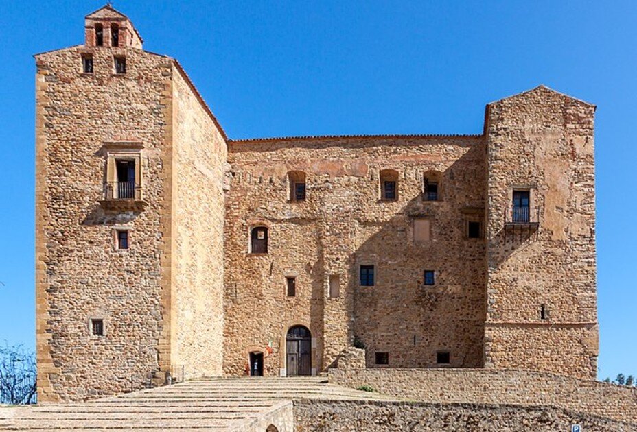 Scopri i Borghi Medievali Siciliani: Un Viaggio nel Passato Incantato