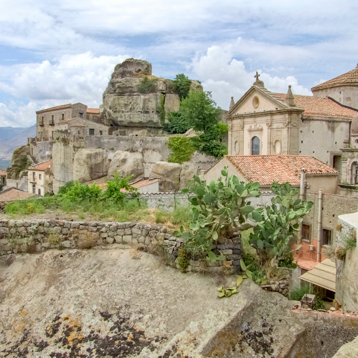 98988cd5-f56c-4b20-bfa5-d130fac3c1e4