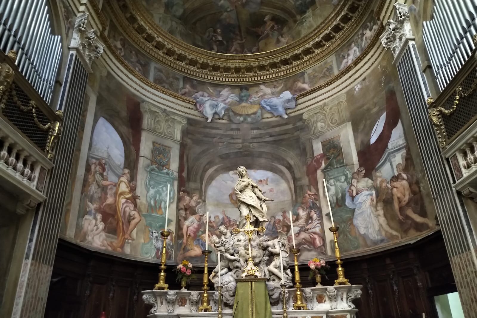 Iconografie mariane a Genova