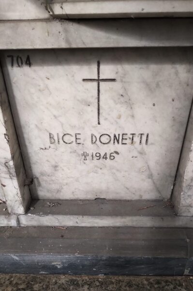 3f5ea76a-7787-488c-9df4-a6362e29156a