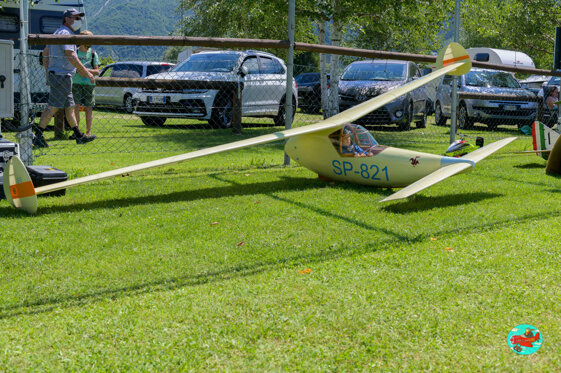 d82340e5-ff60-4027-8603-e0839c6bfc9e d82340e5-ff60-4027-8603-e0839c6bfc9e