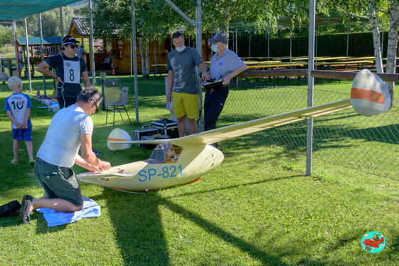 94d98df3-4f12-4391-81d5-8fa5e4e4dcc9 94d98df3-4f12-4391-81d5-8fa5e4e4dcc9