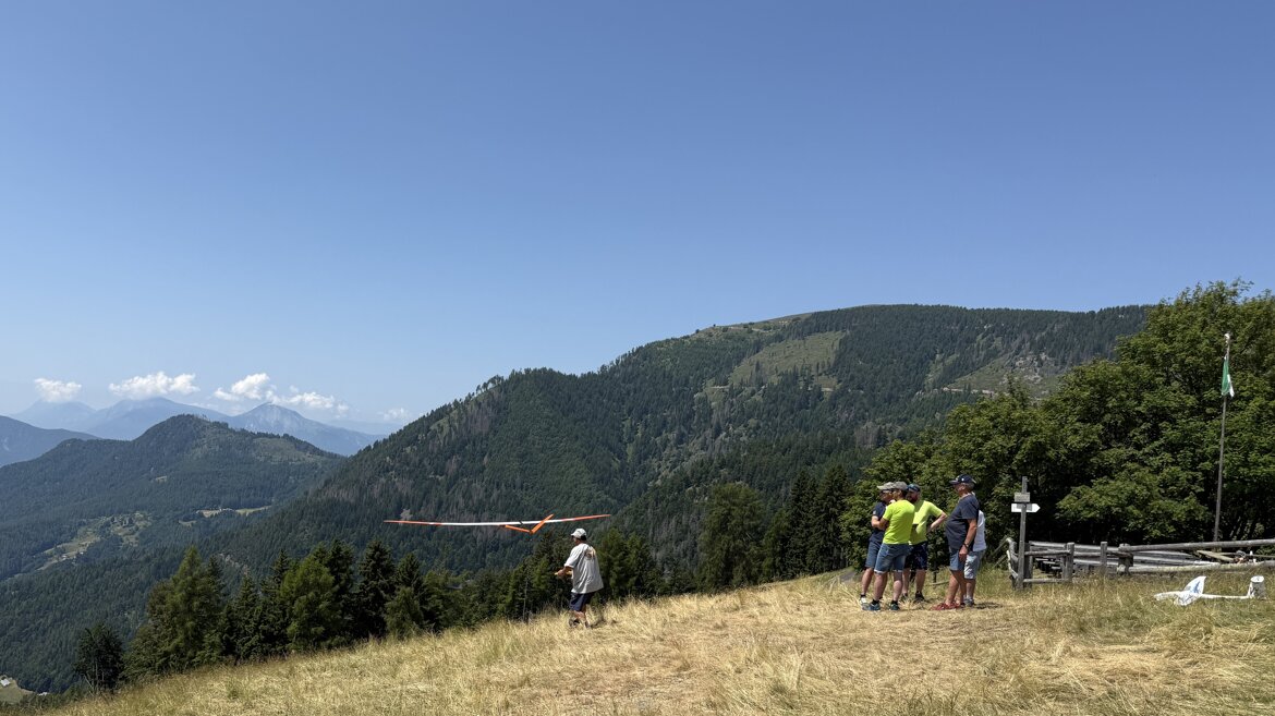 012ec503-708a-465e-9d7f-9e47d79c2652 012ec503-708a-465e-9d7f-9e47d79c2652