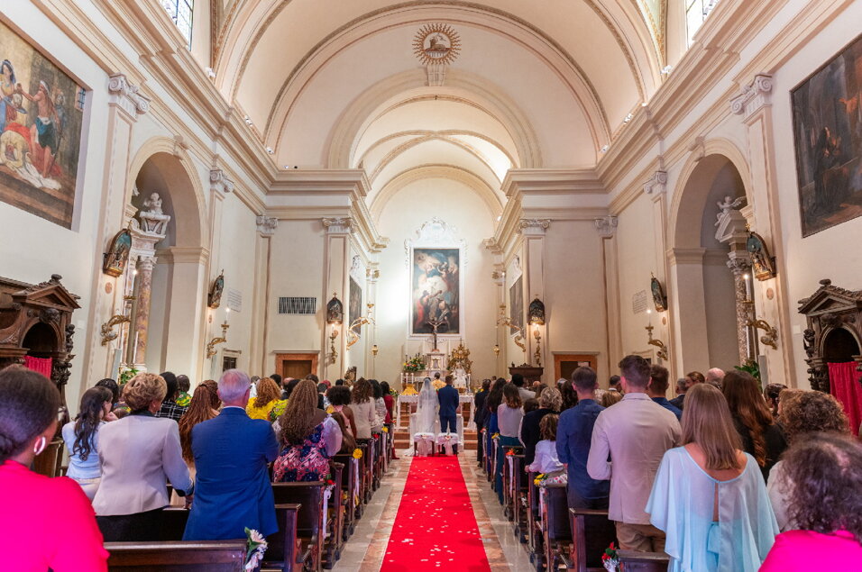 22e9ba71-62e4-41ec-b935-2f1ac1fc3220