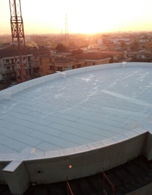 IMPERMEABILIZZAZIONE CON MEMBRANA DERBIGUM BRITE COMPLESSO PARROCCHIALE VILLA LITERNO (CE)