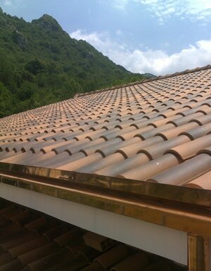 REALIZZAZIONE TETTO VENTILATO E FINITURA CON TEGOLE IN COTTO - VILLA PRIVATA - GALLO MATESE (CE) - 