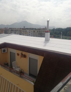 IMPERMEABILIZZAZIONE CON MEMBRANA DERBIGUM BRITE NT RAFFRESCANTE PASSIVA.