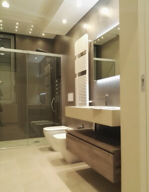 REALIZZAZIONE BAGNO IN RESINA 