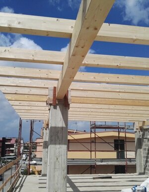 SOPRAELEVAZIONE IN LEGNO PER ABITAZIONE PRIVATA SITA IN SAN PRISCO - (CE) 