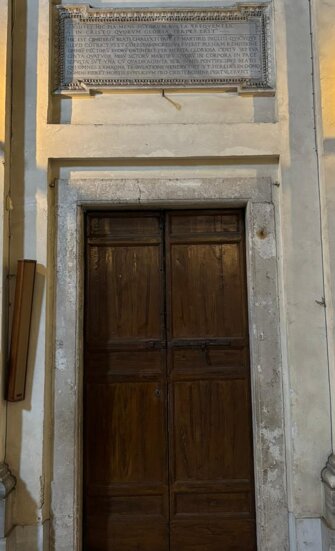 antico ingresso catacombe.jpeg
