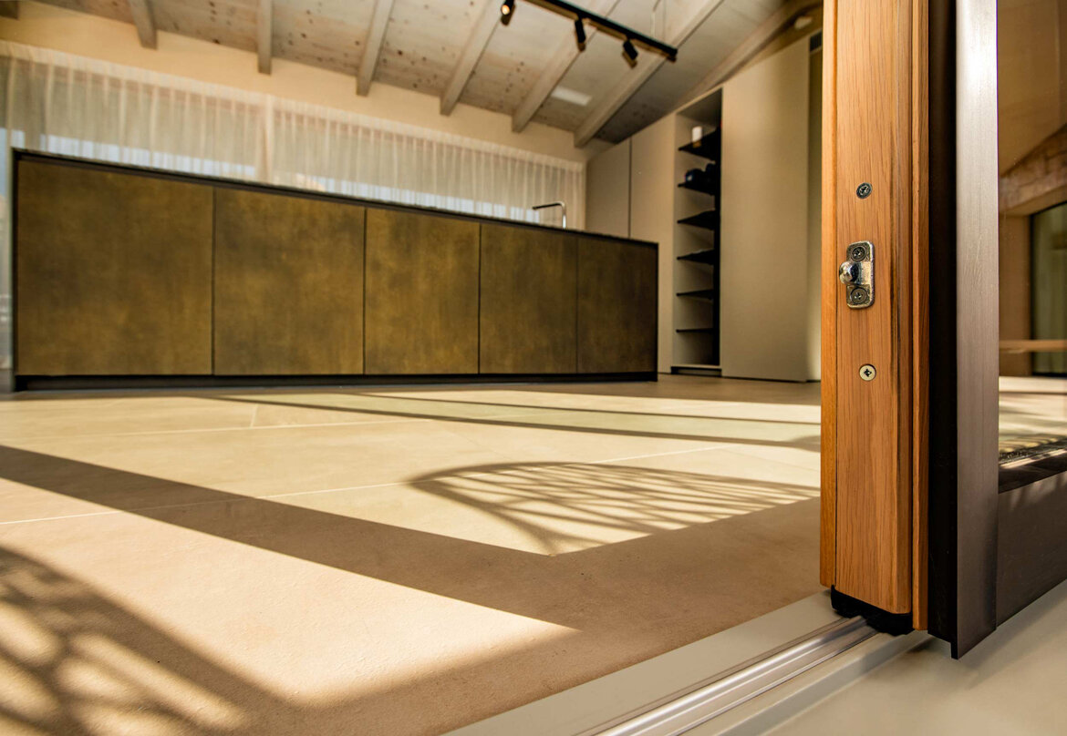 d6726bb4-f184-42e3-8ead-e3b4ada3a69f d6726bb4-f184-42e3-8ead-e3b4ada3a69f