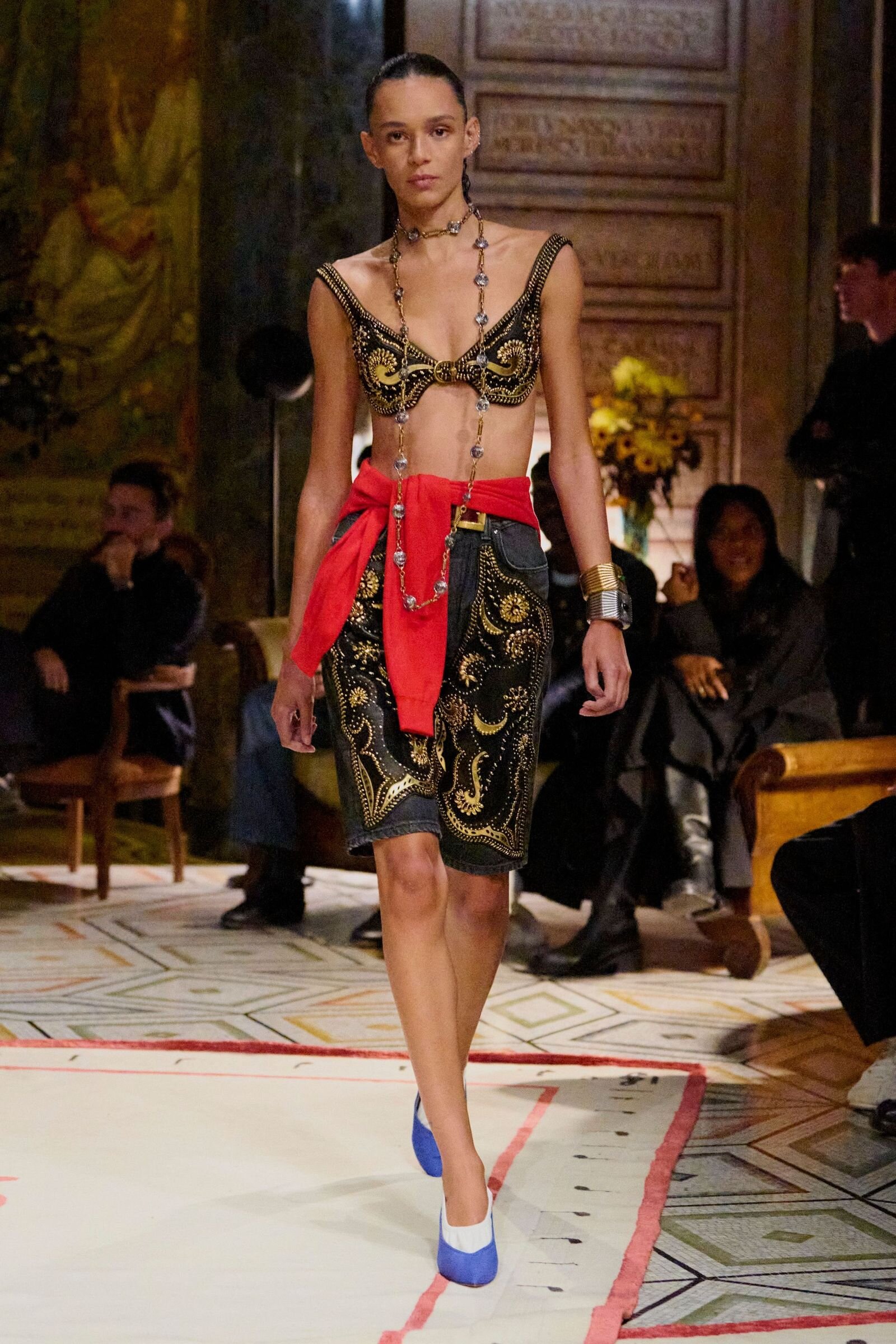 00073-versace-spring-2026-ready.jpg