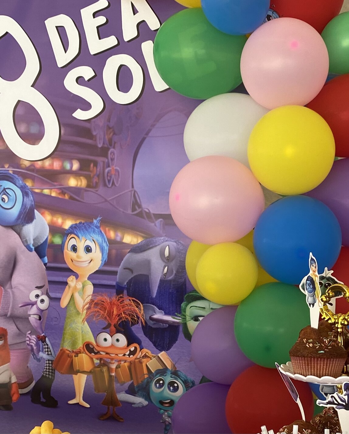 Una festa, due mondi: Inside Out e Sonic in un solo compleanno! Una festa, due mondi: Inside Out e Sonic in un solo compleanno!