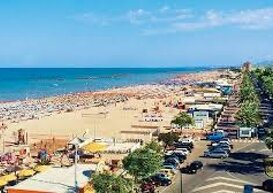 Roseto degli Abruzzi La spiaggia - 35 Km