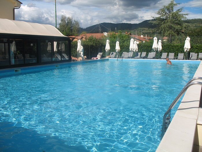 d6126ea2-0893-4aa3-b17d-261d9580464d