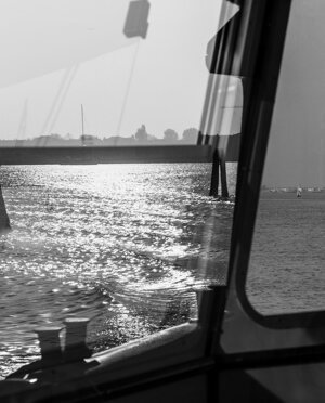 rr_ve_002_2-2024-venezia-gf2.0-geometrie-riflessi-bn.jpeg