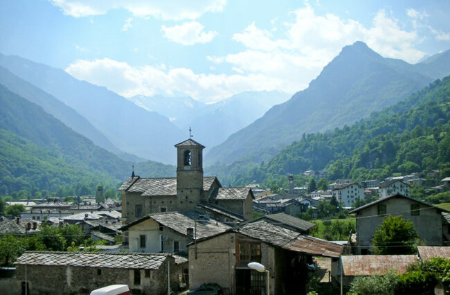 cc5d32ad-7081-4c8d-8580-4f852a8197e4