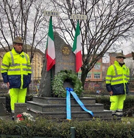 fb2b5648-be57-4bd0-8e8c-e3d64364e059