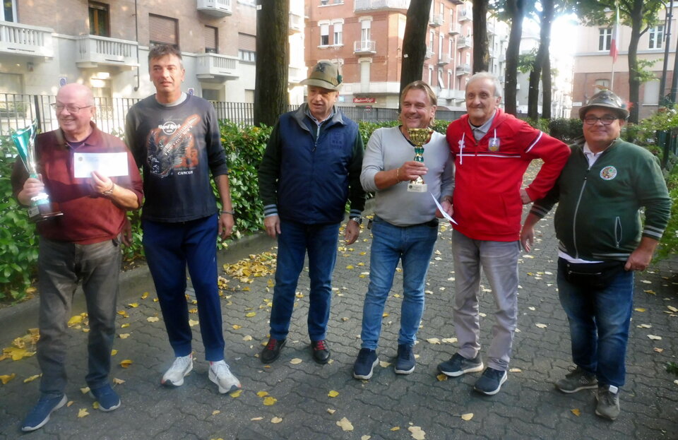 e9b812ca-1183-40e1-b1e7-e3a478992536