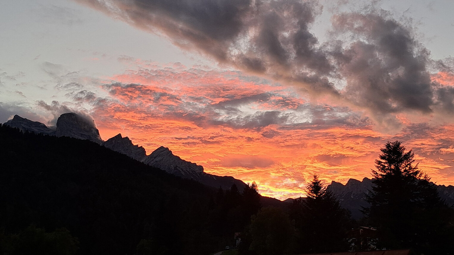 monte pelmo.jpeg monte pelmo.jpeg