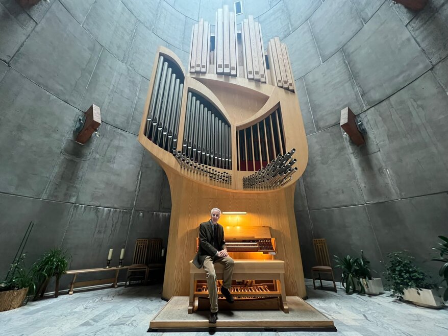 eef98e99-dae7-43de-8e6a-7d5490e85841