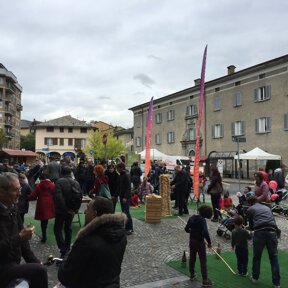 giochi dei nonni a Morbegno (SO) i giochi dei nostri antenati in occasione della storica sagra del Bitto a Morbegno