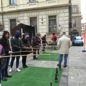 giochi dei nonni a Novara Piazza Matteotti, centro storico di Novara, animato con i giochi dei nonni