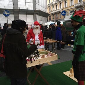 giochi dei nonni a Milano, via Lecco nel cuore del Pride Square di Milano, via Lecco e via Castaldi, alla riscoperta dei giochi dei nonni