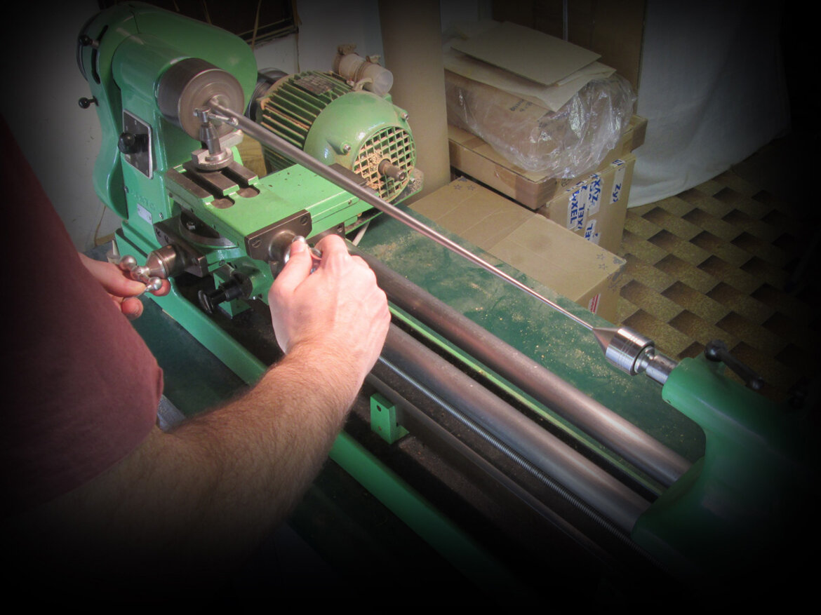 Turning a steel tapered reamer