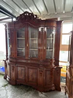 credenzavetrina-in-legno-stile-classico