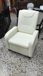 poltrona-relax-reclinabile-meccanica-in-ecopelle-bianca-comfort-e-praticita