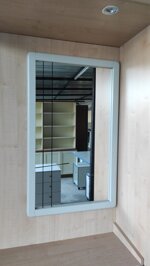 mobile-ingresso-con-armadio-e-specchiera-celeste-e-legno-chiaro-salvaspazio