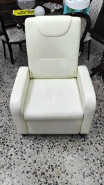 poltrona-relax-reclinabile-meccanica-in-ecopelle-bianca-comfort-e-praticita