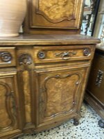 credenza-piattaia-in-stile-luigi-xv-a-doppio-corpo