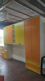 cameretta-a-ponte-moderna-bicolore-arancio-e-giallo-limone